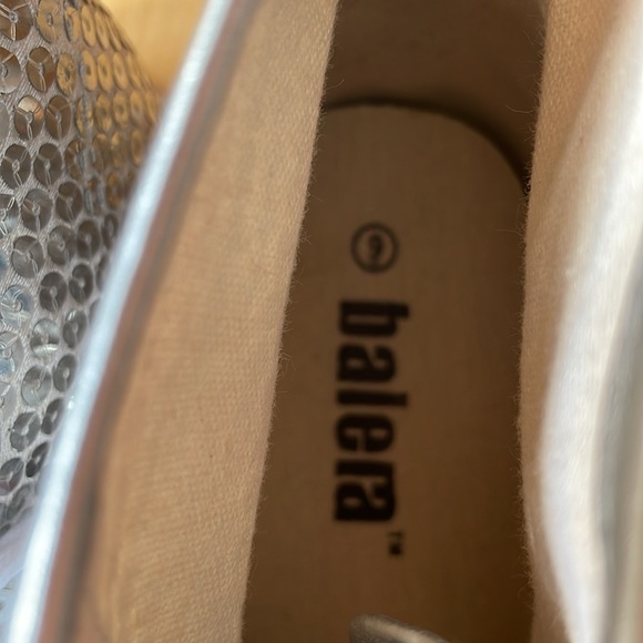 Balera silver sequin high-top sneakers Size 9 Display pair @ dance studio NWOT - Picture 9 of 9